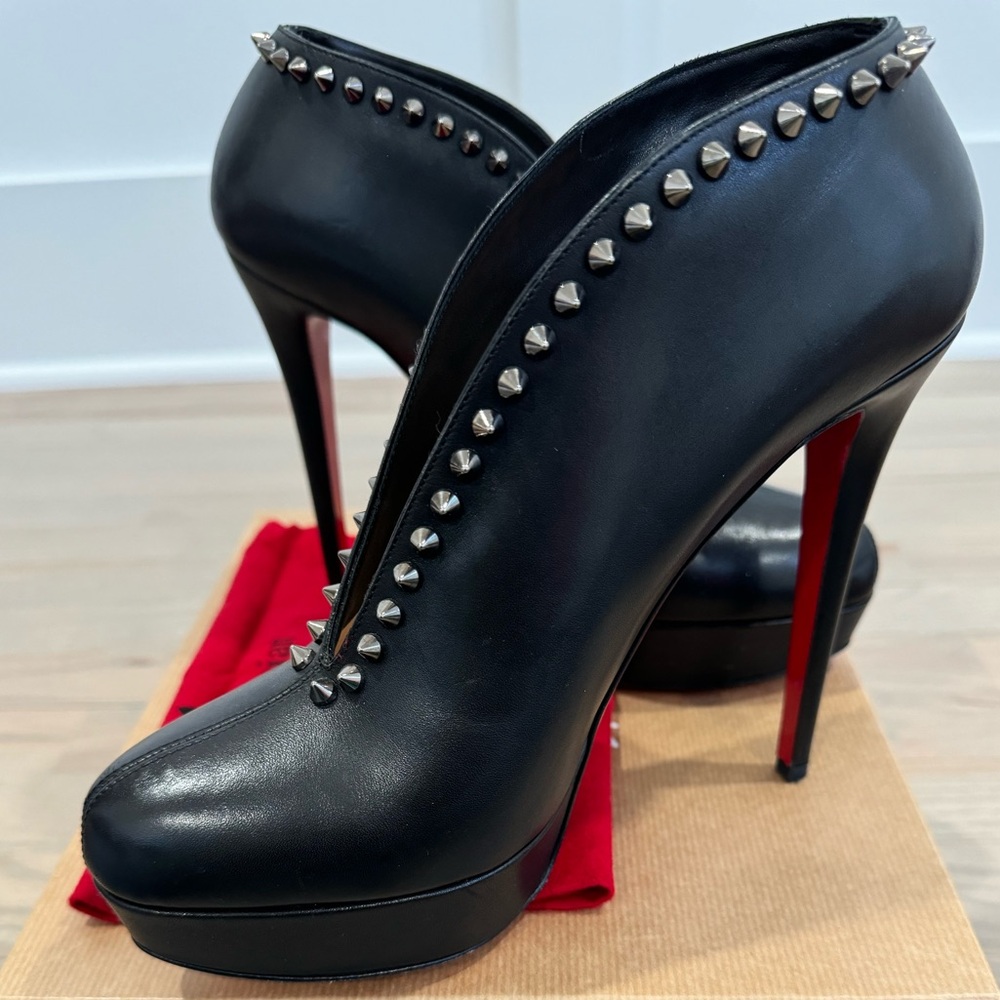 Christian Louboutin Plato Bootie Size 42